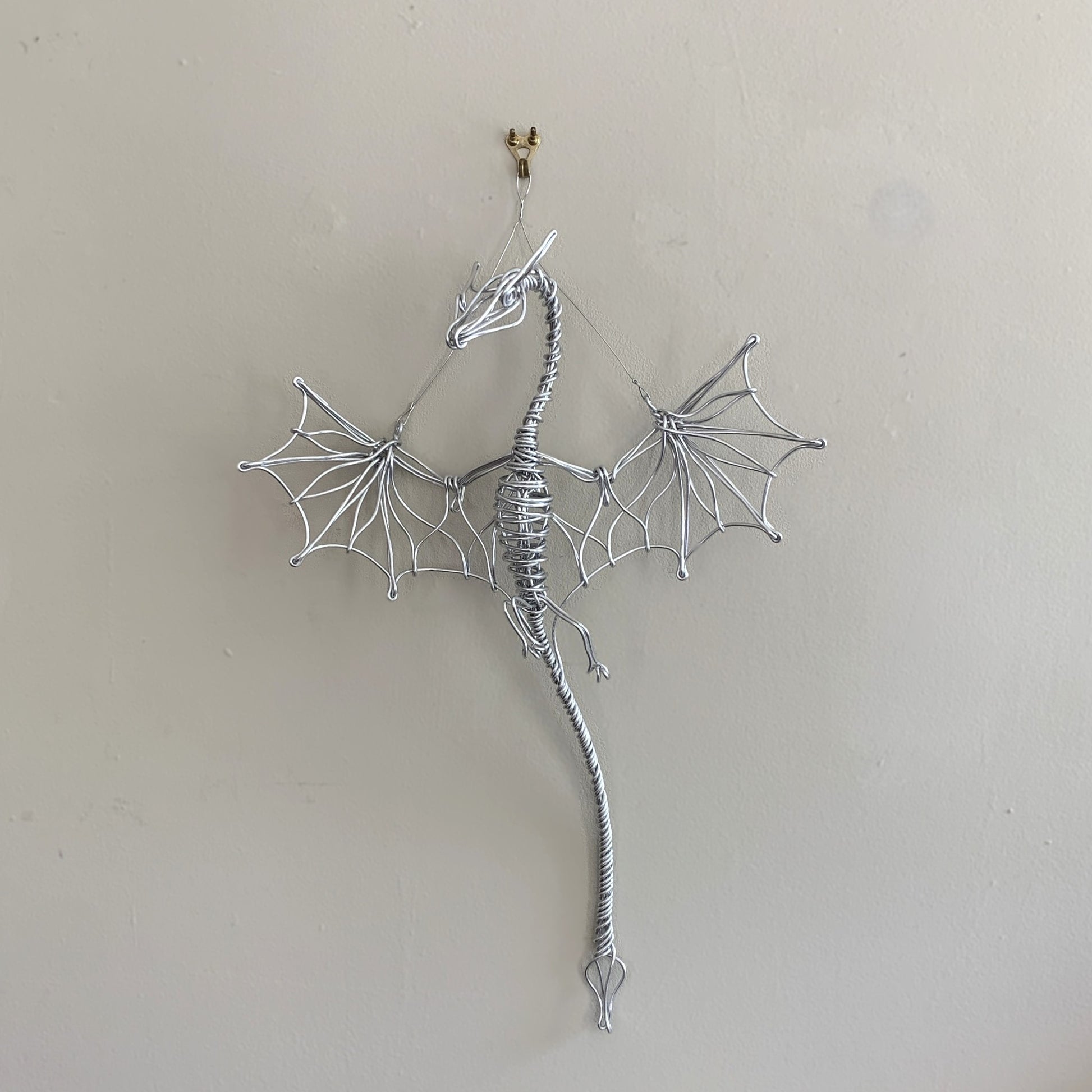 Drawn Metal Simple Wire Dragon (Silver)