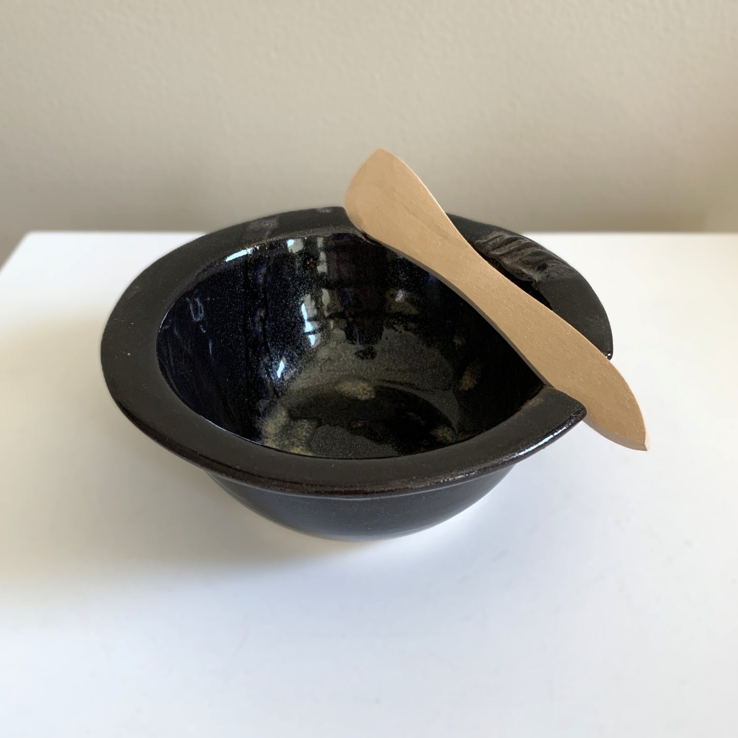 Stegall's Stoneware Spread Bowl w/ Knife Black