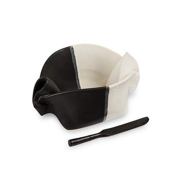 Pinch Pot (w/Knife) Black & White